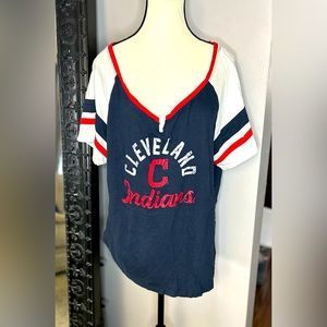 Women’s Cleveland Indians 3X v-neck t-shirt